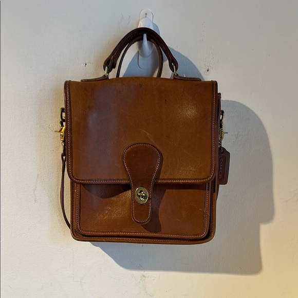 Vintage Coach Station Bag - Picture 1 of 8